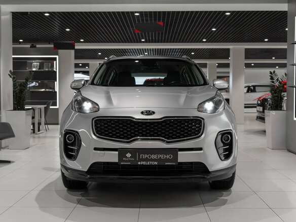 2018 Kia Sportage IV, серебристый, 2095000 рублей - вид 2