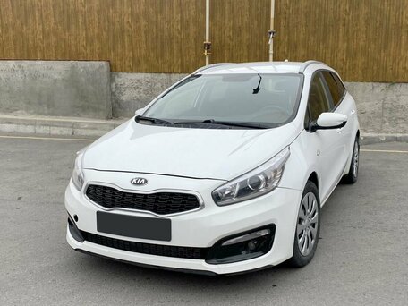 2018 Kia Ceed II Рестайлинг, белый, 1250000 рублей, вид 3