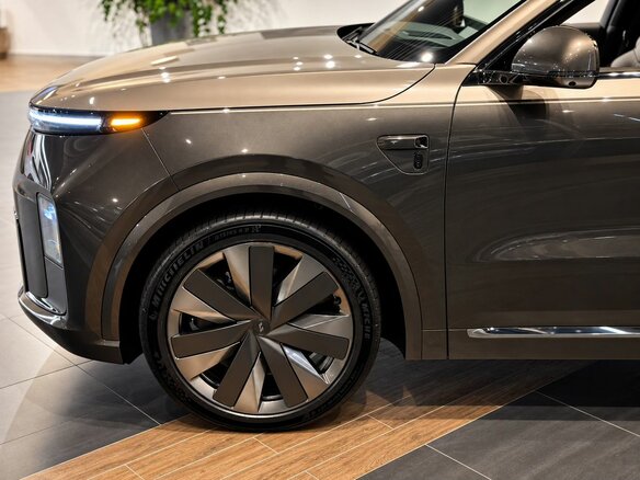 2026 Li Auto (Lixiang) L9 II, бежевый, 13500000 рублей - вид 9