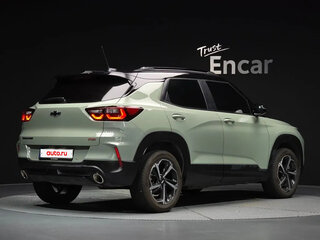 2023 Chevrolet TrailBlazer III Рестайлинг, зелёный, 1710000 рублей, вид 3