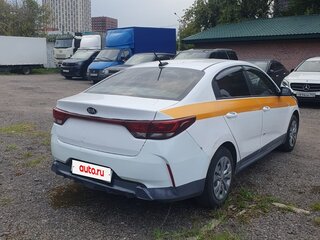 2021 Kia Rio IV Рестайлинг, белый, 800000 рублей, вид 3