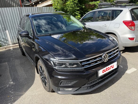 2019 Volkswagen Tiguan II, чёрный, 2750000 рублей - вид 3