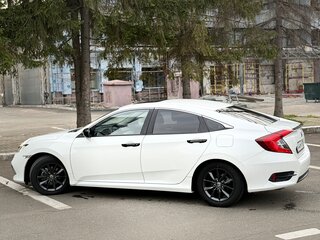 2021 Honda Civic X Рестайлинг, белый, 2100000 рублей, вид 3