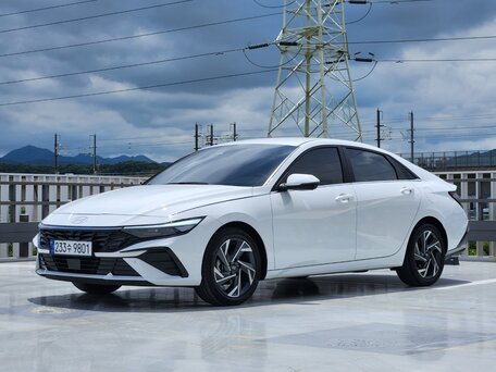 2023 Hyundai Avante VII Рестайлинг, белый, 1792000 рублей, вид 1
