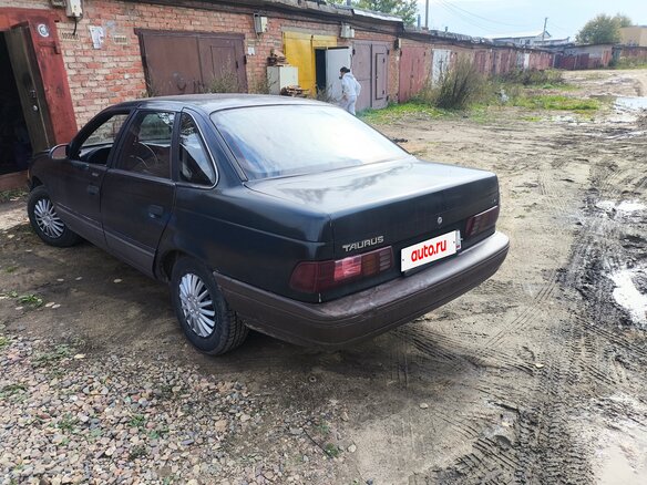 1988 Ford Taurus I, коричневый - вид 2