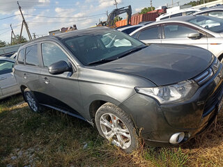 2013 Mitsubishi Outlander III, серый, 950000 рублей, вид 2