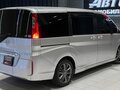 2017 Honda Stepwgn V, серый, 1720000 рублей - вид 5