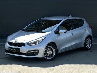 2017 Kia Ceed II Рестайлинг, серебристый, 1419000 рублей, вид 1
