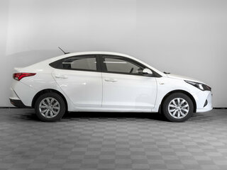2022 Hyundai Solaris II Рестайлинг, белый, 1580000 рублей, вид 4
