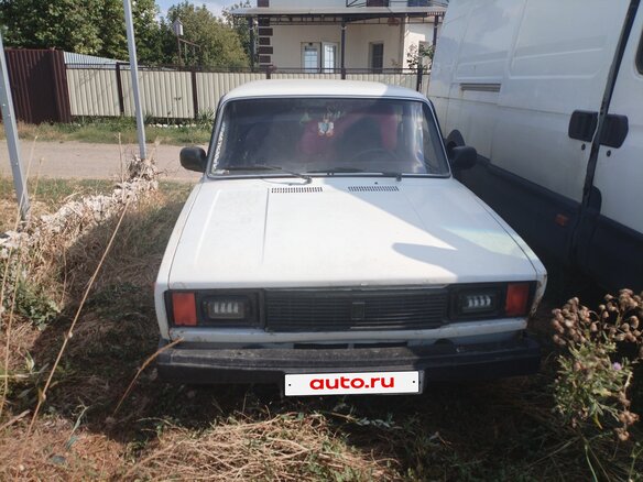 2009 Lada (ВАЗ) 2105, белый, 150000 рублей