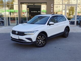 2021 Volkswagen Tiguan II Рестайлинг, белый, 2530000 рублей, вид 1