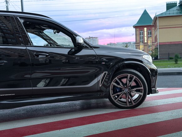 2019 BMW X5 M50d IV (G05/G18), чёрный, 5500000 рублей - вид 21