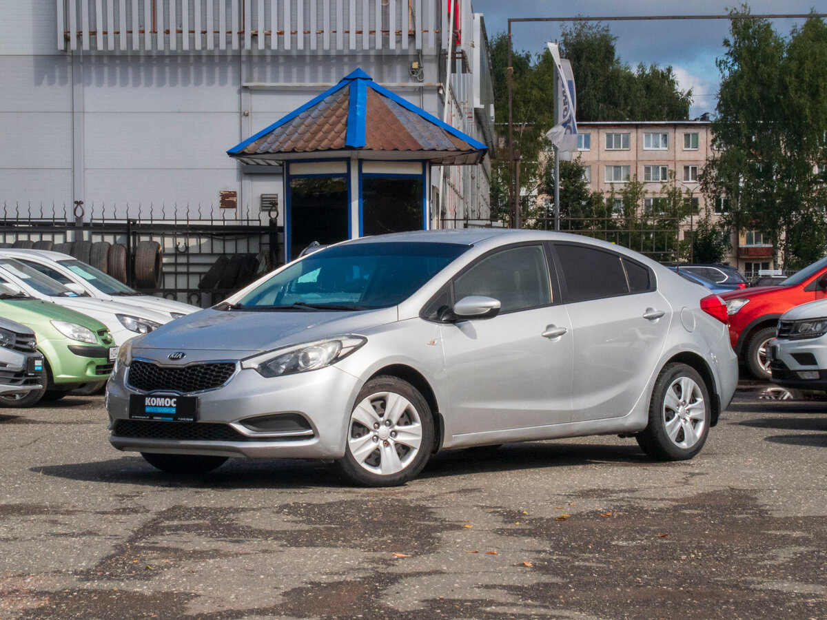 Открыть фотографии: Kia Cerato III