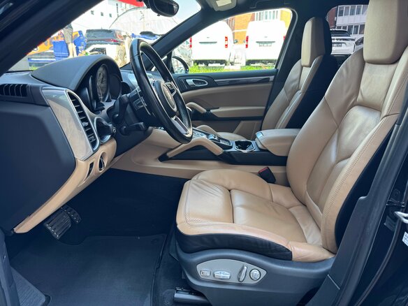 2015 Porsche Cayenne S II Рестайлинг (958), чёрный, 3790000 рублей - вид 23