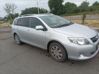 2010 Toyota Corolla Fielder X (E140, E150) Рестайлинг, серый, 900000 рублей, вид 2