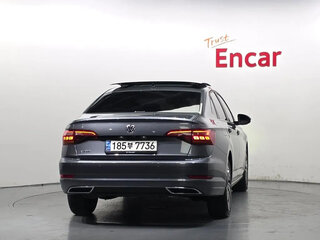 2021 Volkswagen Jetta 8-speed VII, серый, 1793000 рублей, вид 4