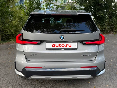 2023 BMW X1 28i xDrive III (U11/U12), серебристый, 4500000 рублей, вид 5