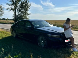 2016 BMW 7 серии Long 750Li xDrive VI (G11/G12), чёрный, 4300000 рублей, вид 5