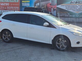 2013 Ford Focus III, белый, 690000 рублей, вид 2
