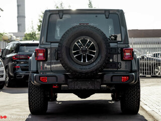 2025 Jeep Wrangler IV (JL) Рестайлинг, серый, 8650000 рублей, вид 5