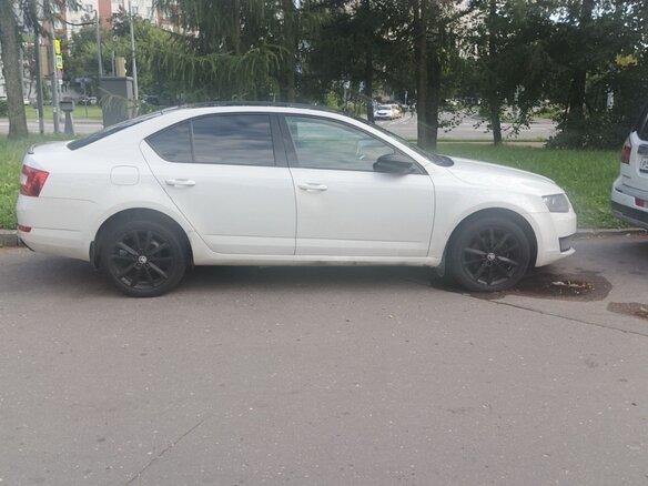 2016 Skoda Octavia III (A7), белый - вид 2