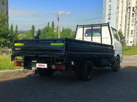 1995 Mazda Bongo, белый, 560000 рублей, вид 3