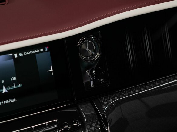 2026 Rolls-Royce Cullinan Black Badge I Рестайлинг (Series II), синий, 78125000 рублей - вид 21