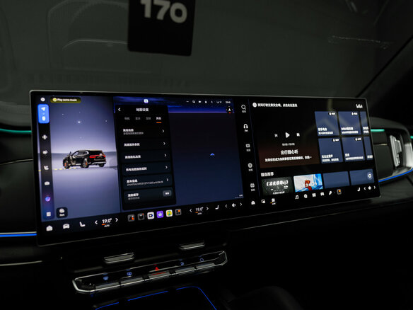 2026 Zeekr 8X 70 kWh, чёрный, 11700000 рублей - вид 19