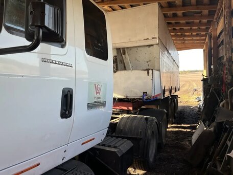 2008 International 7000 Series, белый, 2550000 рублей, вид 4