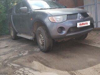 2007 Mitsubishi L200 IV, серый, 1500000 рублей, вид 2