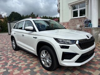 2025 Skoda Kodiaq I Рестайлинг, белый, 3700000 рублей, вид 3