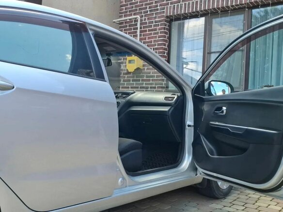 2011 Kia Rio 4-speed III, серебристый - вид 13