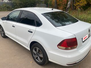 2016 Volkswagen Polo V Рестайлинг, белый, 525000 рублей, вид 4