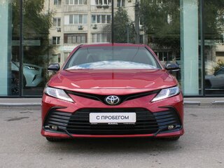 2021 Toyota Camry VIII (XV70) Рестайлинг, красный, 2699000 рублей, вид 2