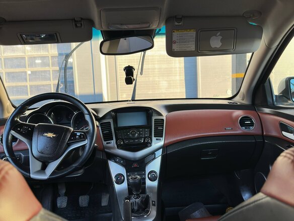 2011 Chevrolet Cruze I, серебристый, 490000 рублей - вид 12