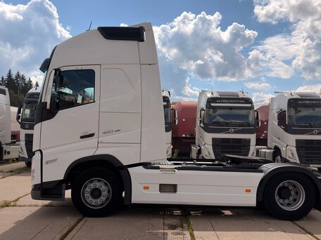 2023 Volvo FH, белый, 14500000 рублей, вид 4