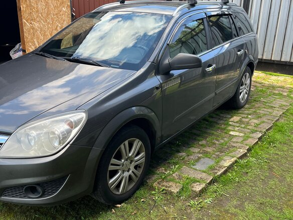 2010 Opel Astra H Рестайлинг, серый, 455000 рублей - вид 4