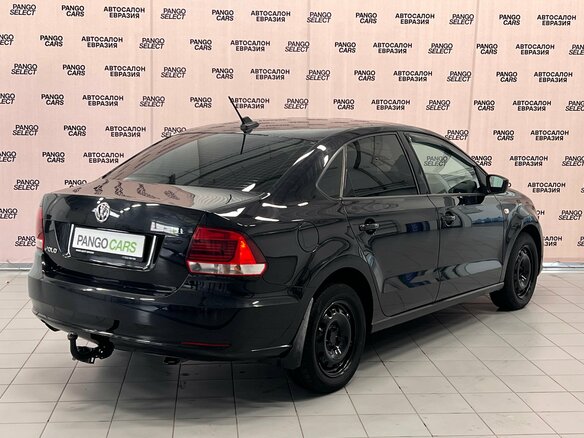 2017 Volkswagen Polo V Рестайлинг, чёрный, 858000 рублей - вид 5
