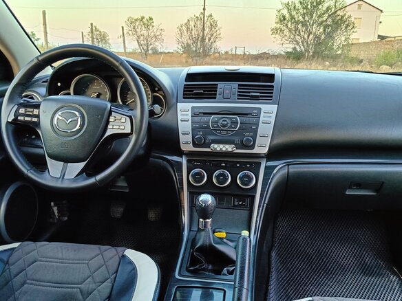 2008 Mazda 6 II (GH), пурпурный, 790000 рублей - вид 5