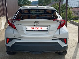 2019 Toyota C-HR I Рестайлинг, белый, 1950000 рублей, вид 3