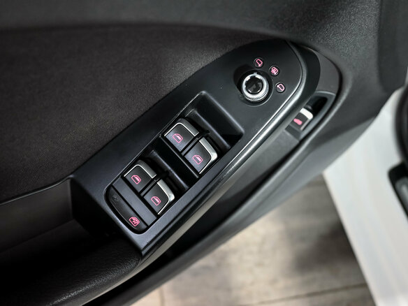 2012 Audi A4 IV (B8) Рестайлинг, белый - вид 13