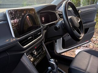 2022 Volkswagen T-Roc I Рестайлинг, белый, 1800000 рублей, вид 4
