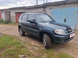 2013 Chevrolet Niva I Рестайлинг, серый, 600000 рублей, вид 3