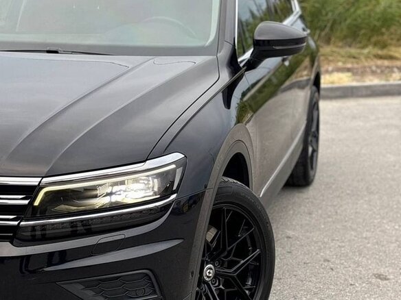 2017 Volkswagen Tiguan II, чёрный, 3440000 рублей - вид 19