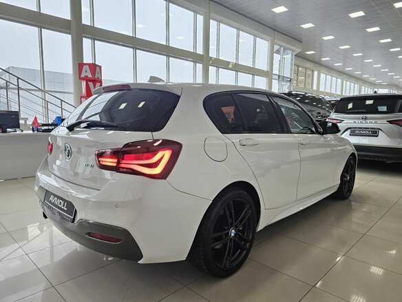 2019 BMW 1 серии 118i II (F20/F21) Рестайлинг 2, белый, 2649000 рублей - вид 8