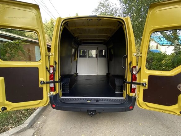 2021 Renault Master, жёлтый, 2330000 рублей - вид 16