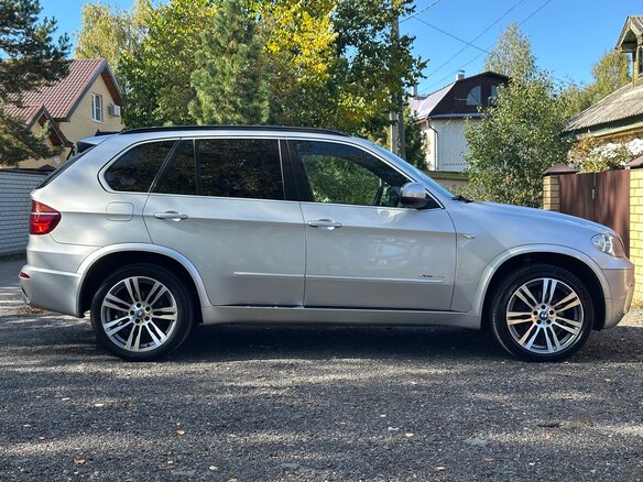 2011 BMW X5 40d II (E70) Рестайлинг, серый - вид 9