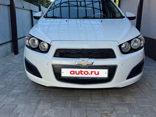 2014 Chevrolet Aveo II, белый, 825000 рублей, вид 2