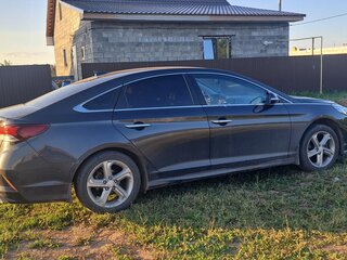 2018 Hyundai Sonata VII (LF) Рестайлинг, серый, 1200000 рублей, вид 1