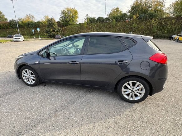 2016 Kia Ceed II Рестайлинг, серый, 1100000 рублей - вид 3